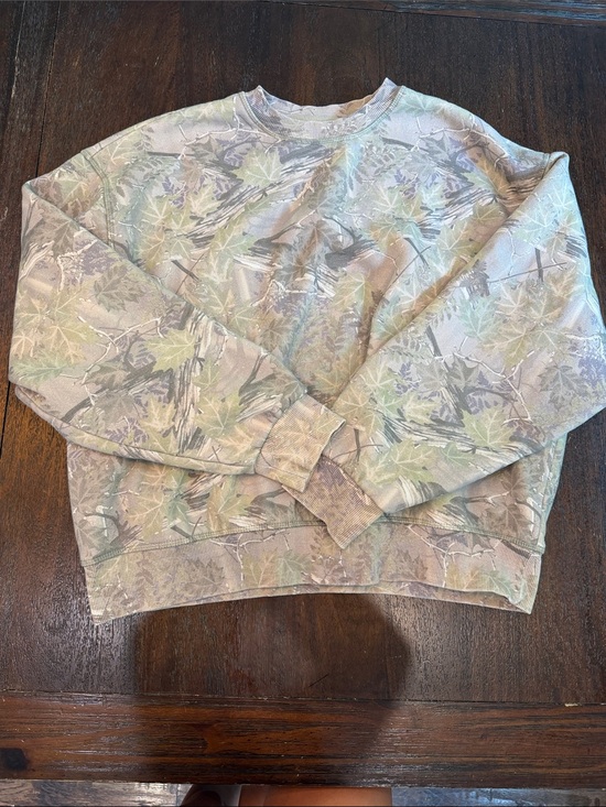 Tops - Pacsun Camo Trendy Sweatshirt size small! Perfect for fall!
